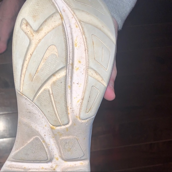 Red Nike Trainers - Picture 4 of 4